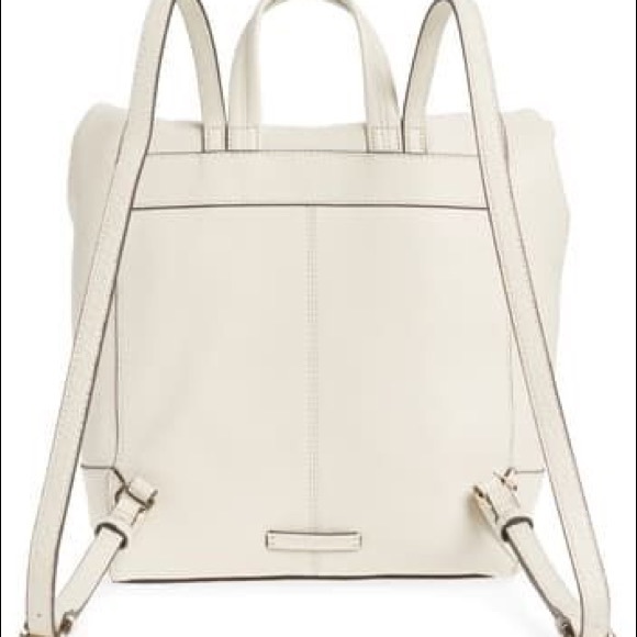 ♥️ Vince Camuto backpack - Picture 3 of 9